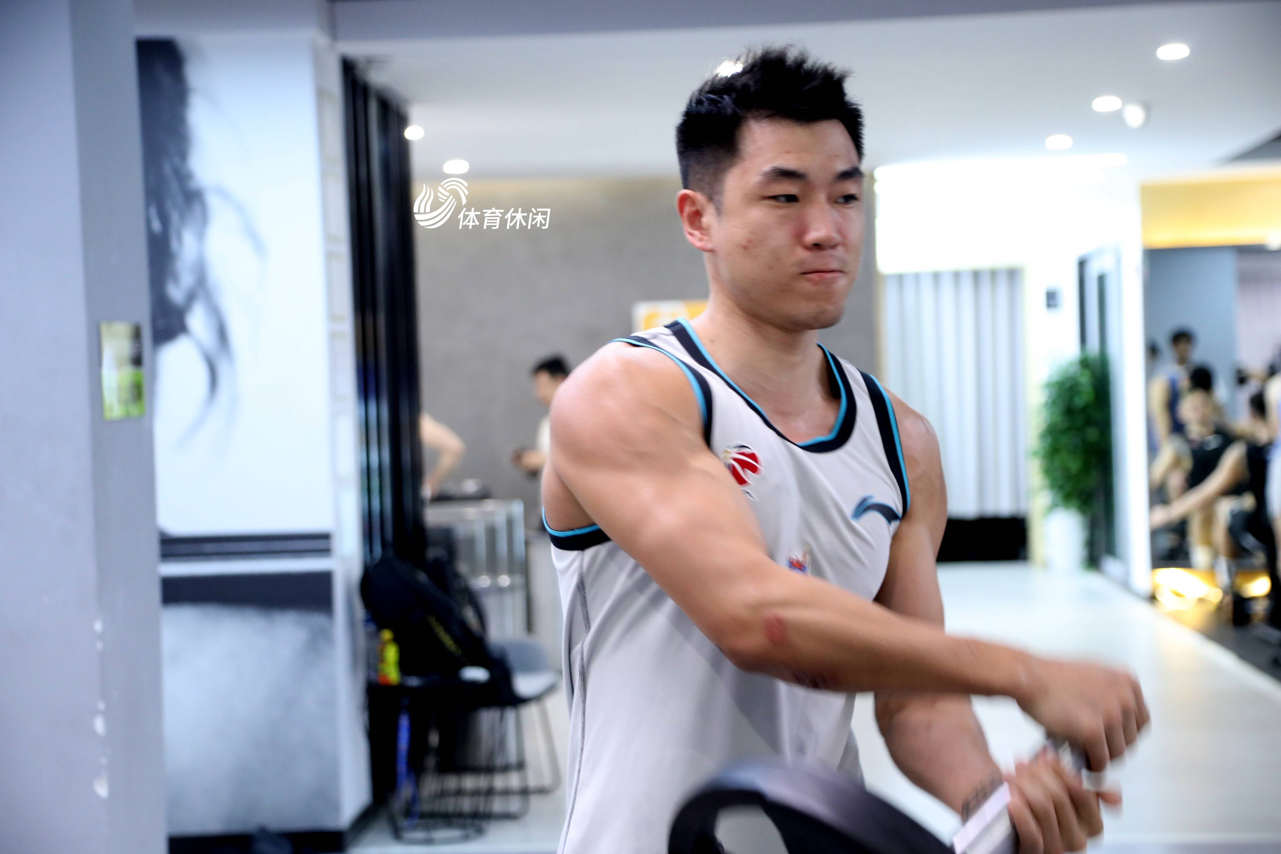 山东男篮备战对抗福建队，全队精神抖擞